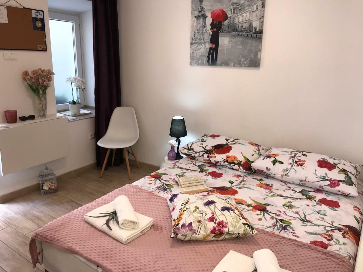 Studio Apartment Legcevic Kaštela Zewnętrze zdjęcie