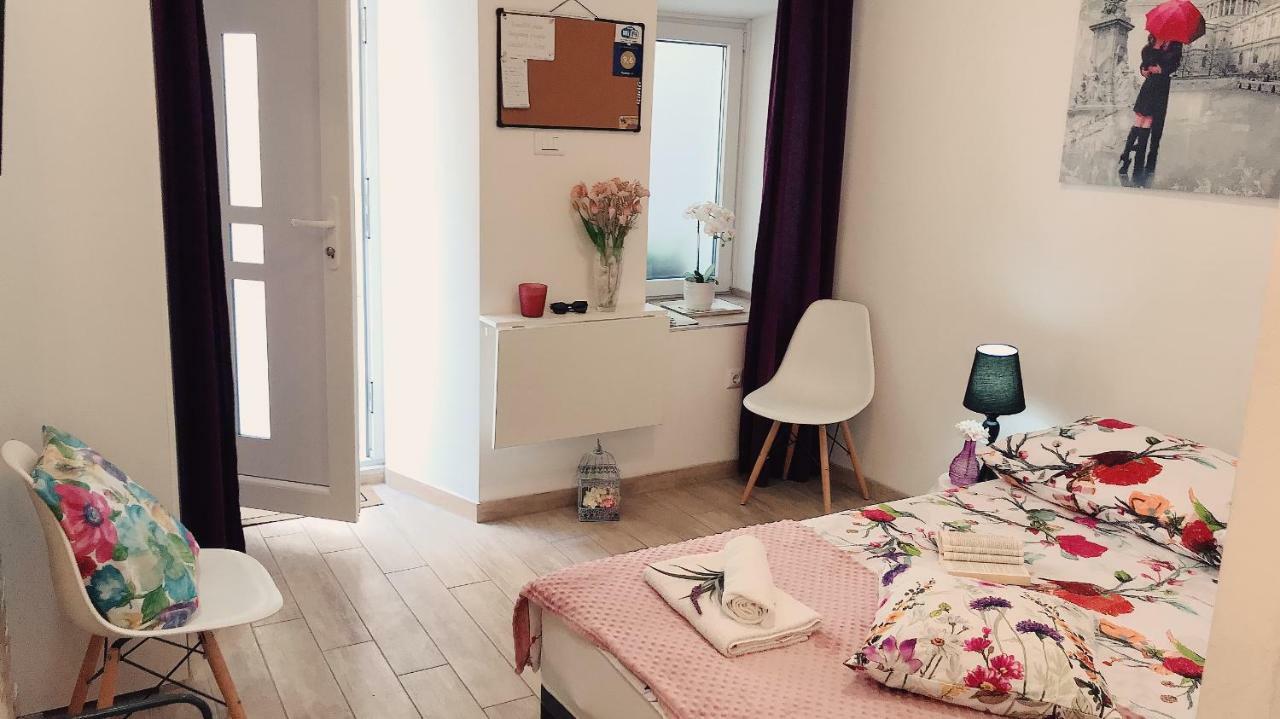 Studio Apartment Legcevic Kaštela Zewnętrze zdjęcie