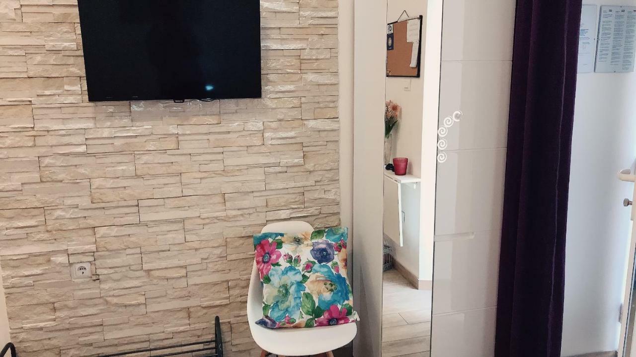 Studio Apartment Legcevic Kaštela Zewnętrze zdjęcie